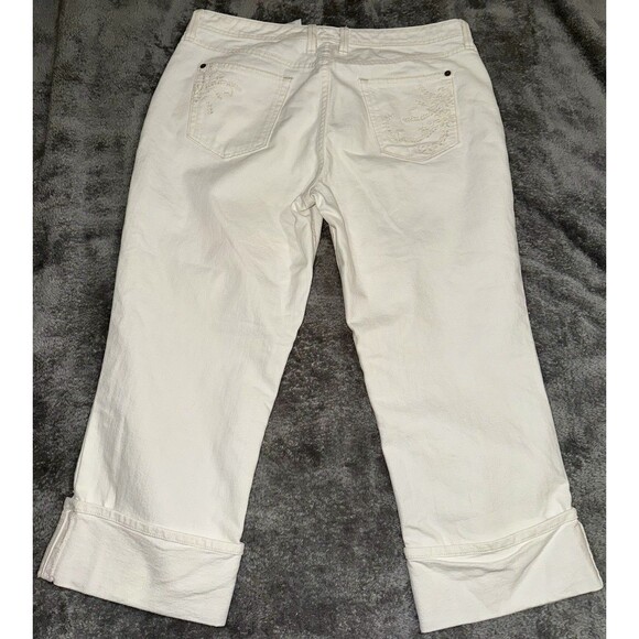 Eddie Bauer Women's White Embroidered Pocket Denim Ankle Jeans Size 14 - Picture 6 of 7